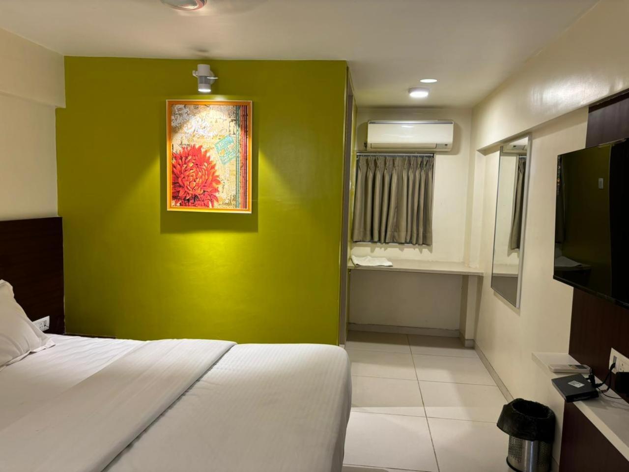 Hotel Haldi Nászik Kültér fotó